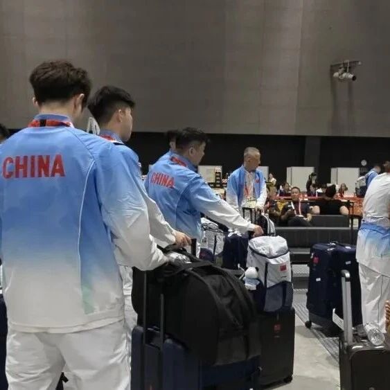 多国亚运代表队落地名古屋被困机场数小时，包括中国乒乓球队、羽毛球队、体操队等